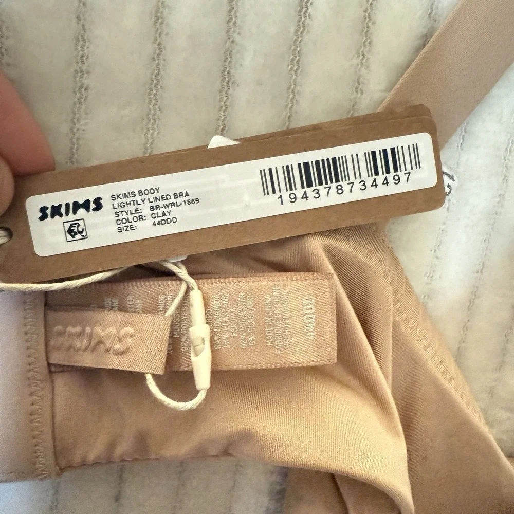 NWT Skims Body Lightly Lined Bra Size 44DDD Clay Beige - Picture 2 of 10